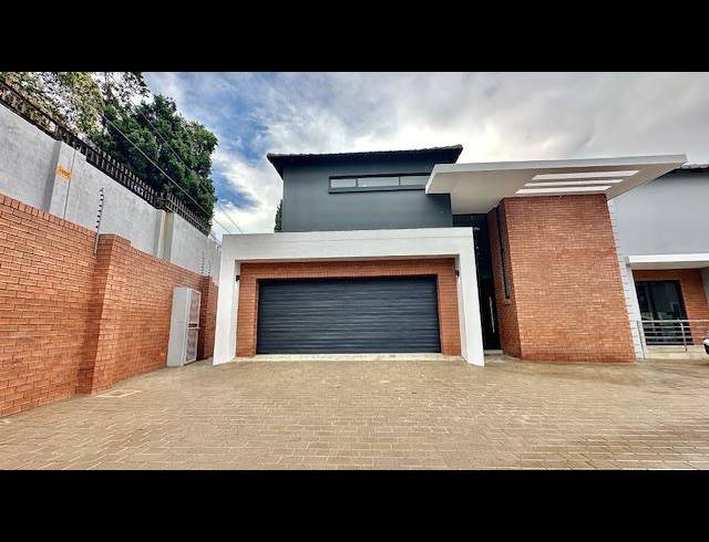 5 BEDROOM PROPERTY TO RENT IN WATERKLOOF RIDGE